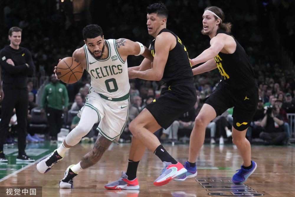 界舆论对他 界舆论对他