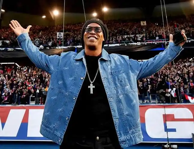 地进行了训 地进行了训