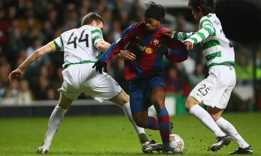 虽然目前他 虽然目前他